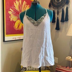 Mustard Seed LA Viscose and Rayon Crepe Lavender Lace Camisole